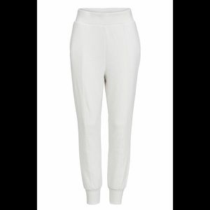 BB Dakota sweatpants NWT size small